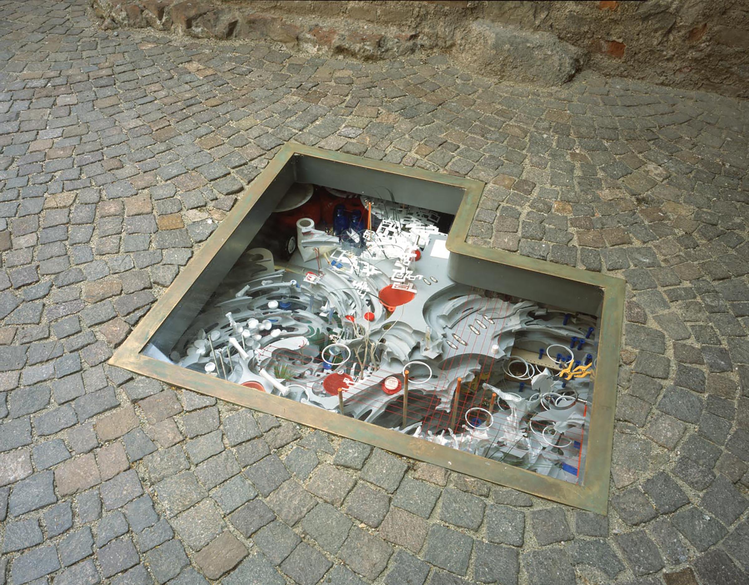 Sarah Sze, Untitled (Torino), 2003